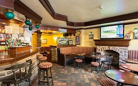 Larkin's Pub, Restaurant,&B&B