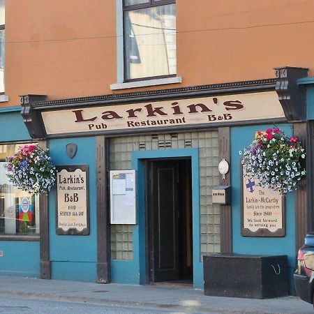Larkin's Pub, Restaurant,&B&B Milltown  Exterior foto
