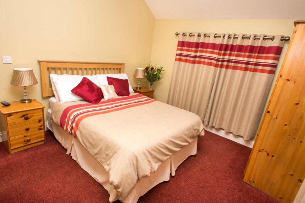 Larkin's Pub, Restaurant,&B&B Milltown  Zimmer foto