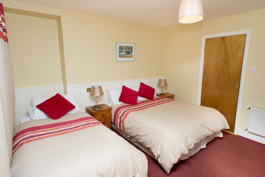 Larkin's Pub, Restaurant,&B&B Milltown  Zimmer foto